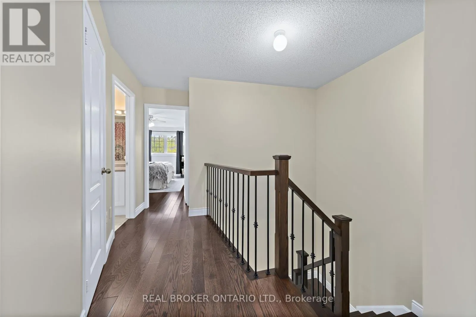 45 WOODCOTE CRESCENT
