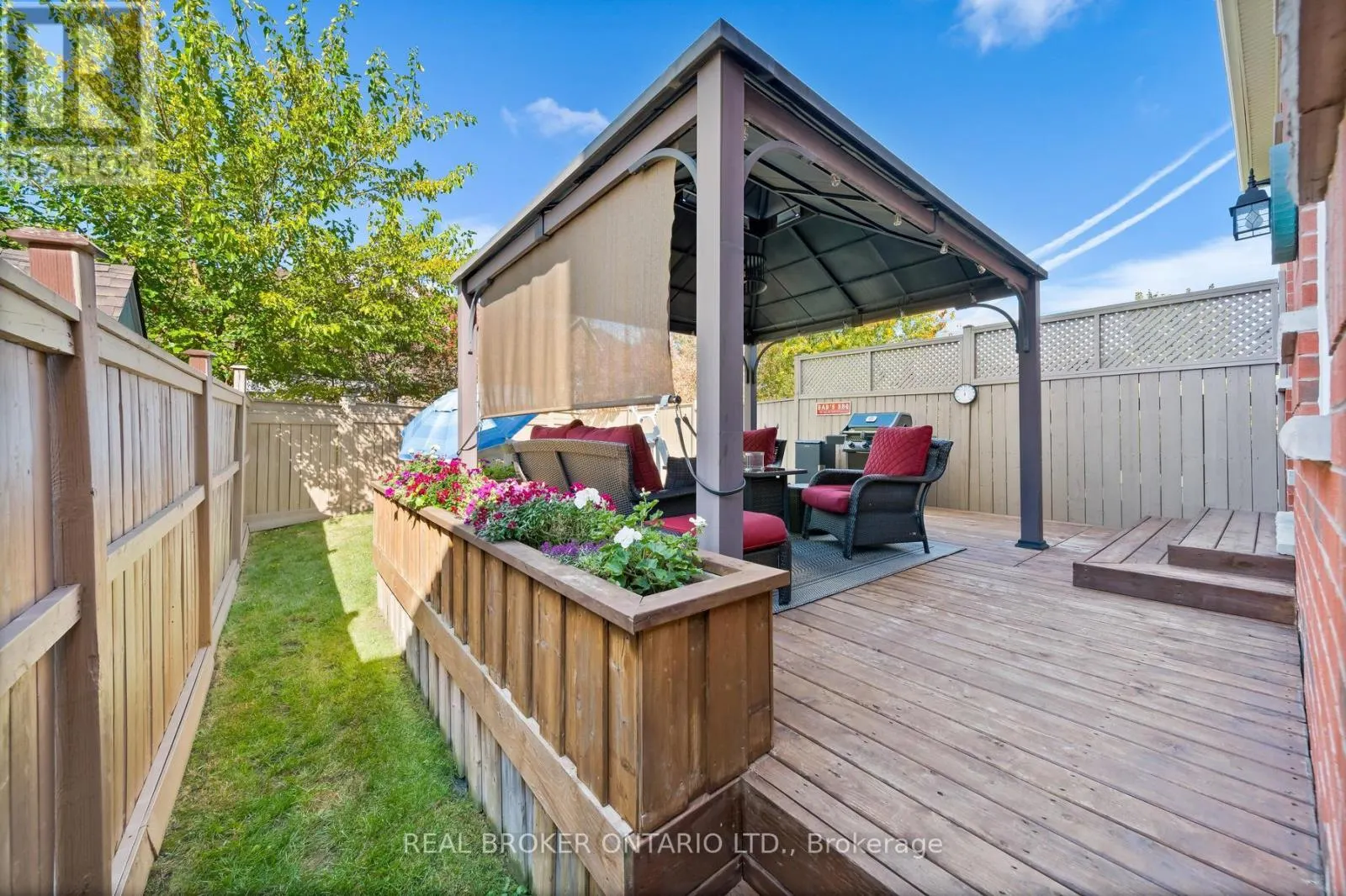 45 WOODCOTE CRESCENT