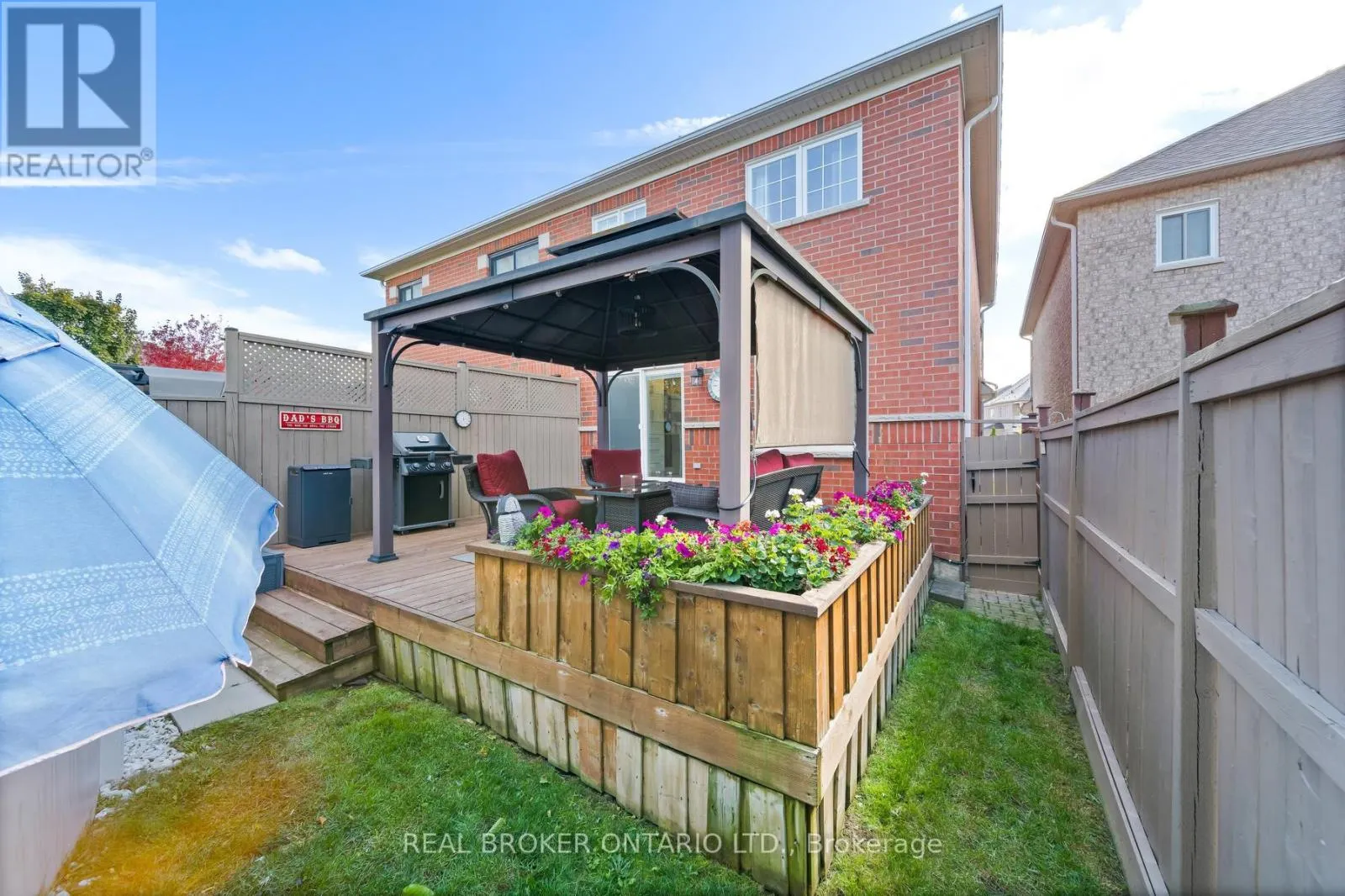 45 WOODCOTE CRESCENT
