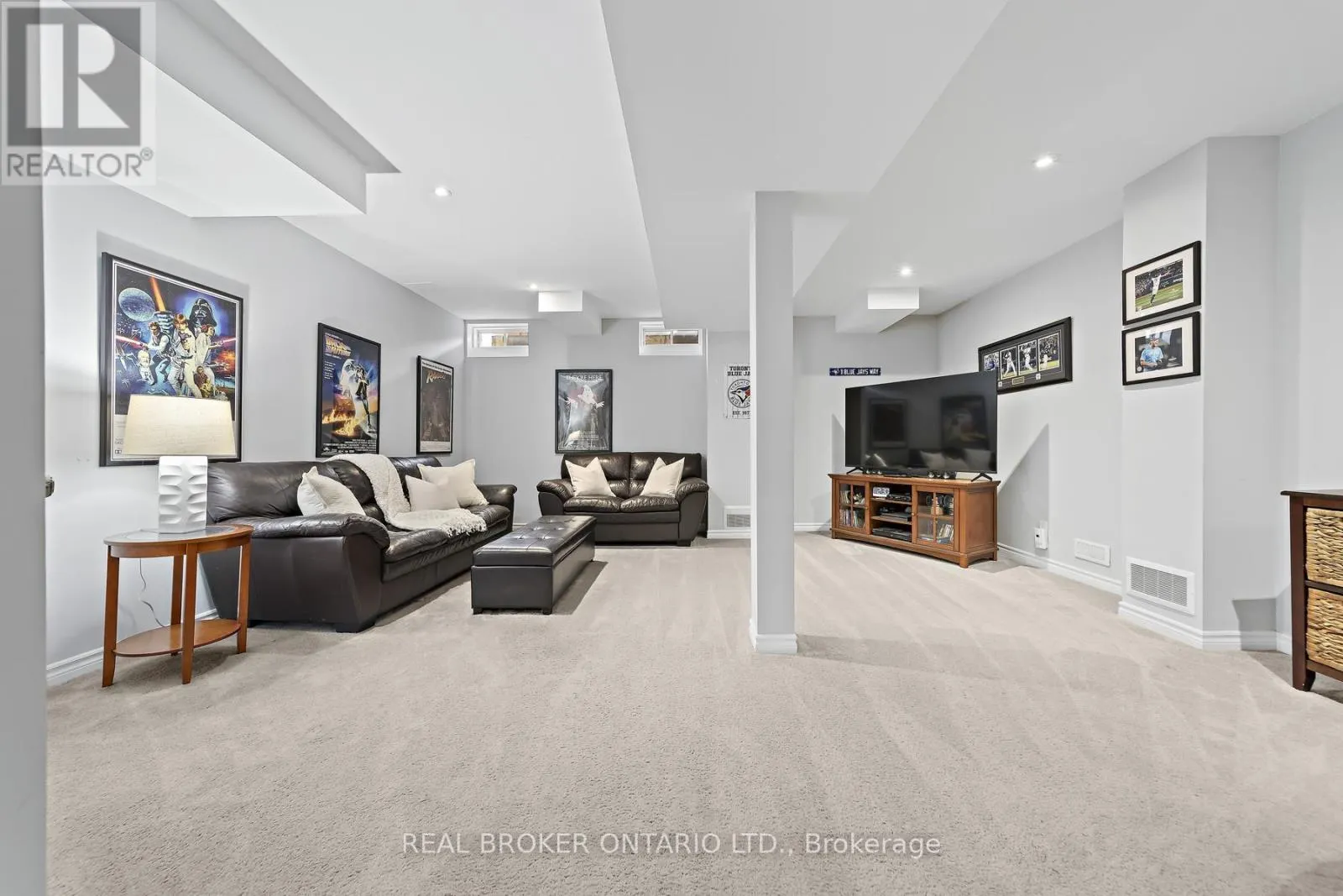 45 WOODCOTE CRESCENT