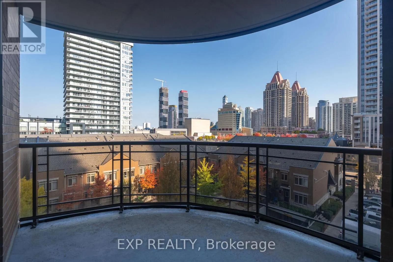 505 - 385 PRINCE OF WALES DRIVE