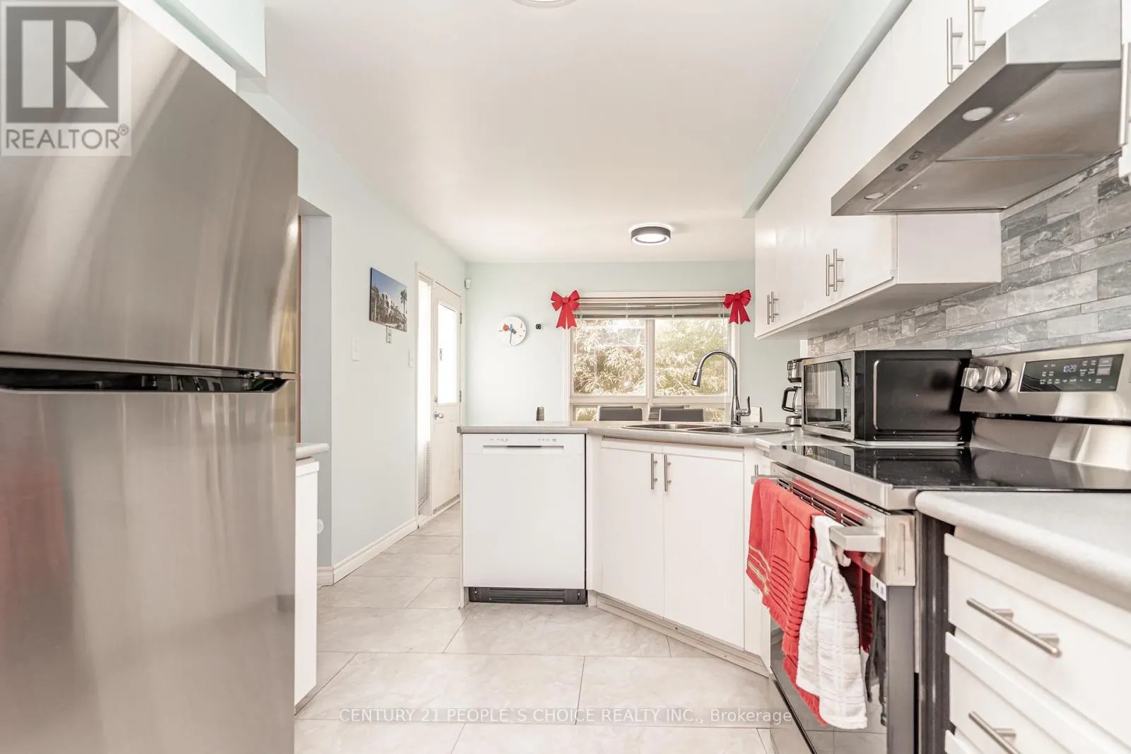 31 VIVIANS CRESCENT