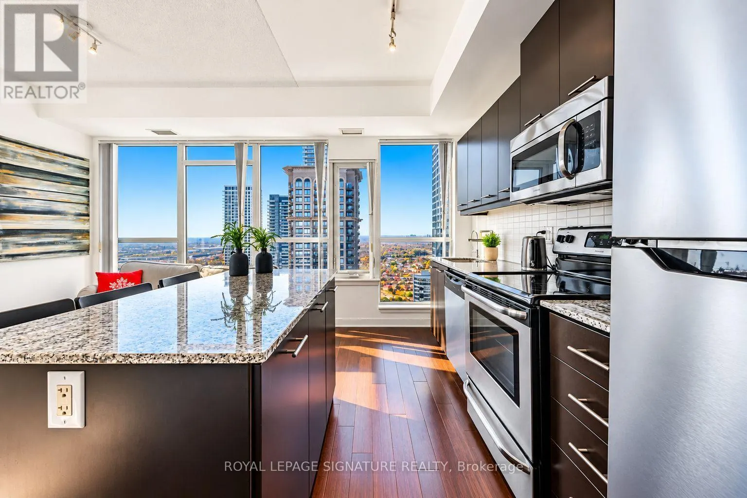 3005 - 360 SQUARE ONE DRIVE