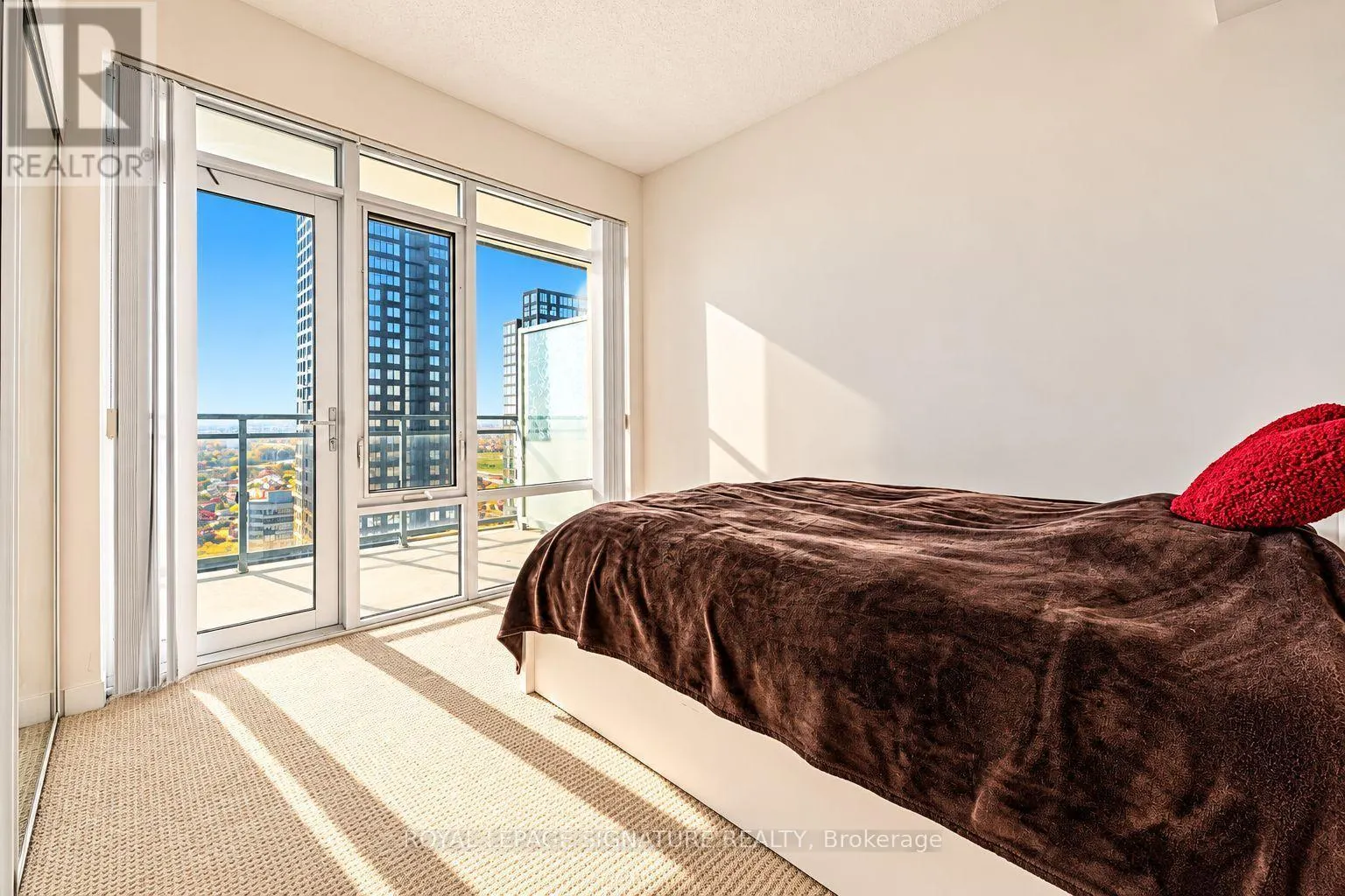 3005 - 360 SQUARE ONE DRIVE