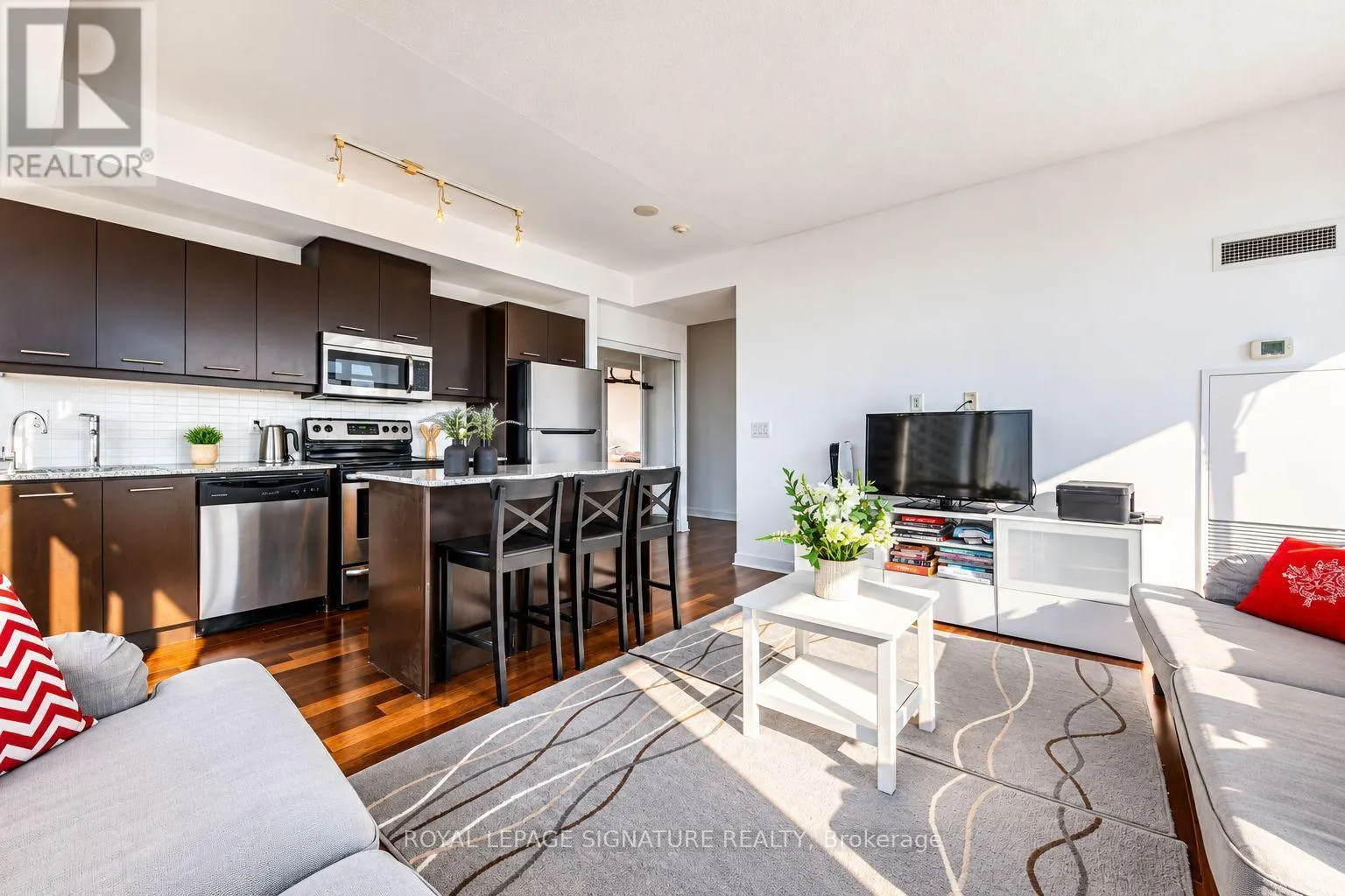 3005 - 360 SQUARE ONE DRIVE