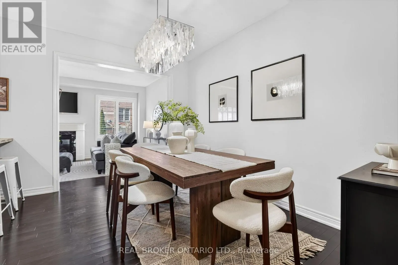 3231 STONEY CRESCENT
