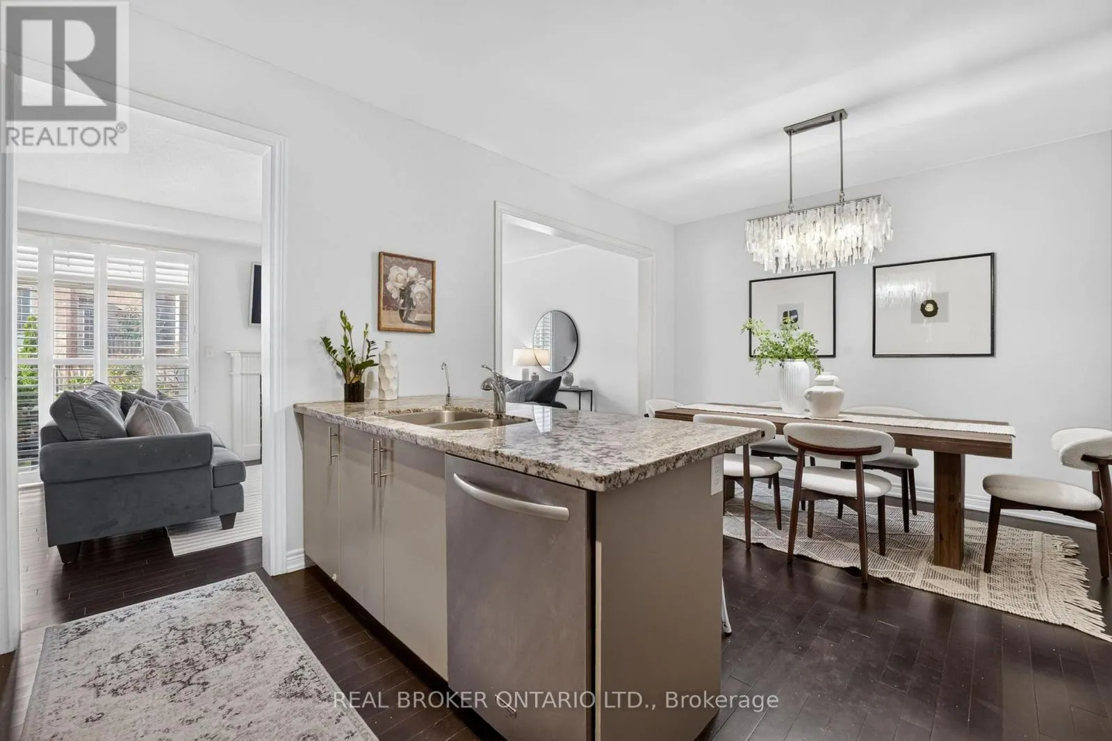 3231 STONEY CRESCENT
