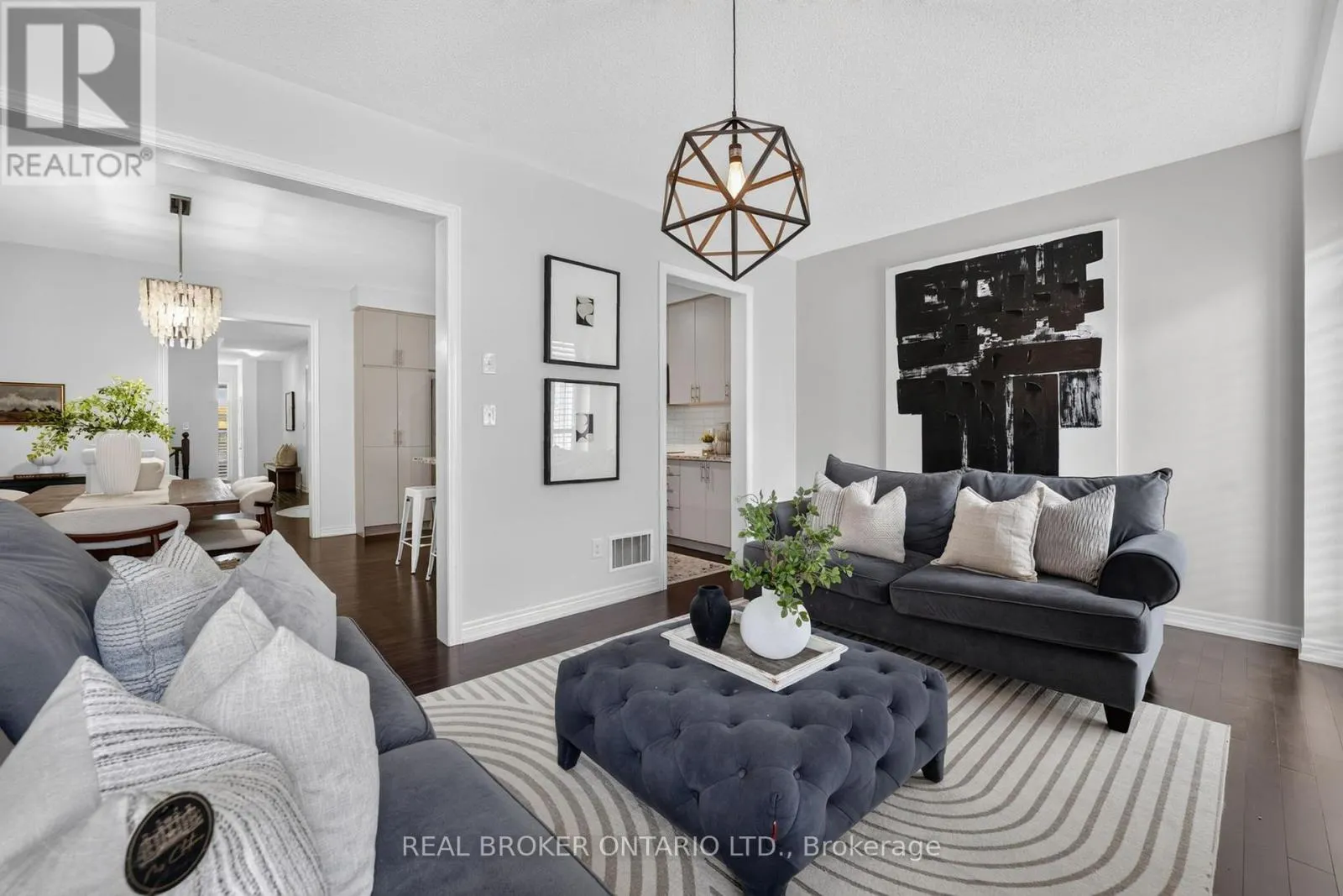 3231 STONEY CRESCENT