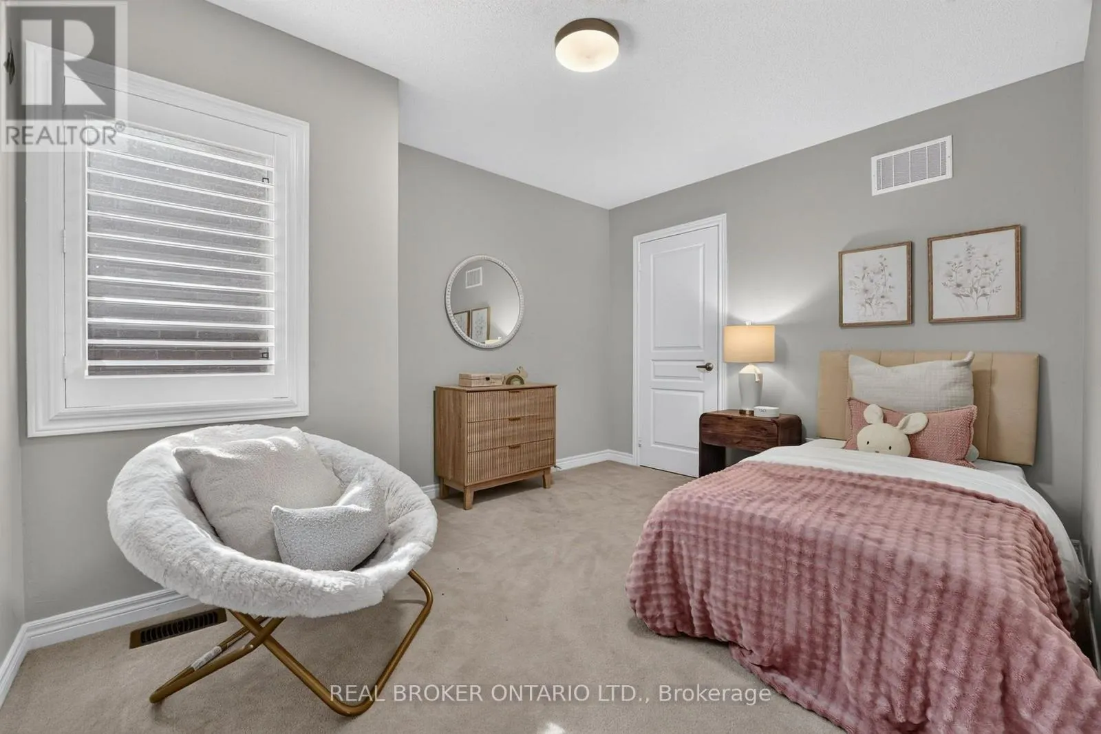 3231 STONEY CRESCENT
