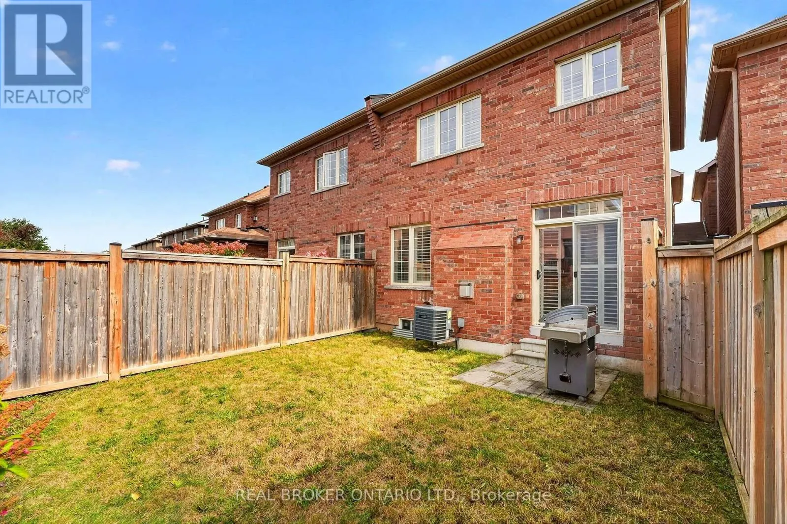 3231 STONEY CRESCENT