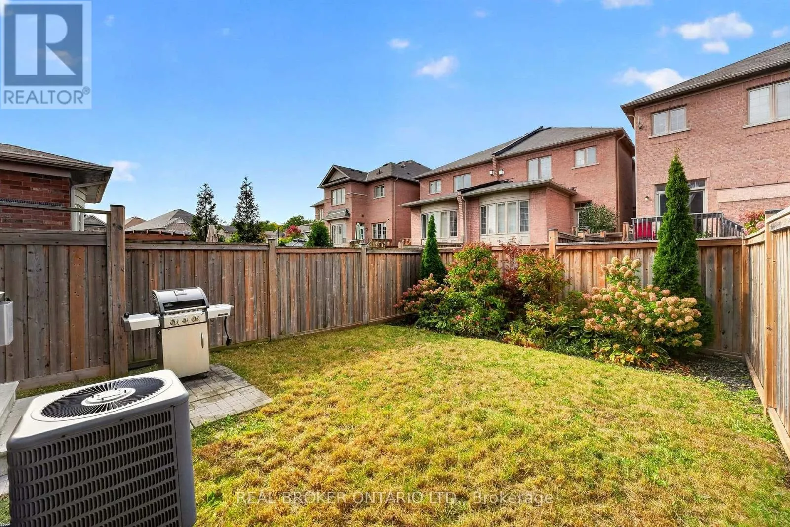 3231 STONEY CRESCENT