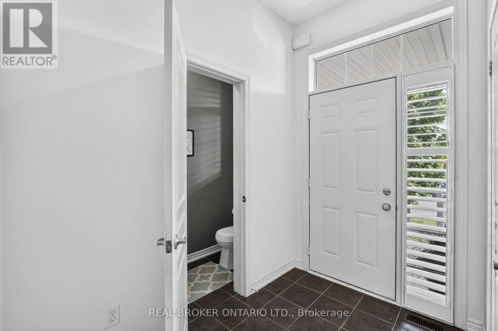 3231 STONEY CRESCENT