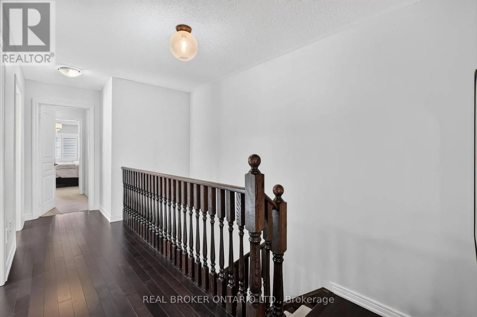 3231 STONEY CRESCENT