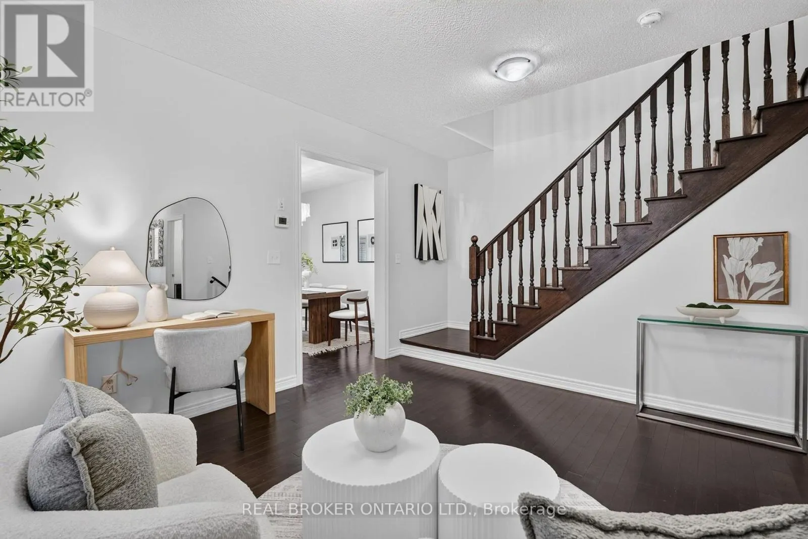 3231 STONEY CRESCENT