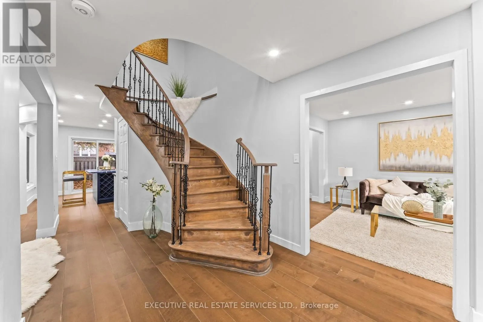 23 FENFLOWER COURT