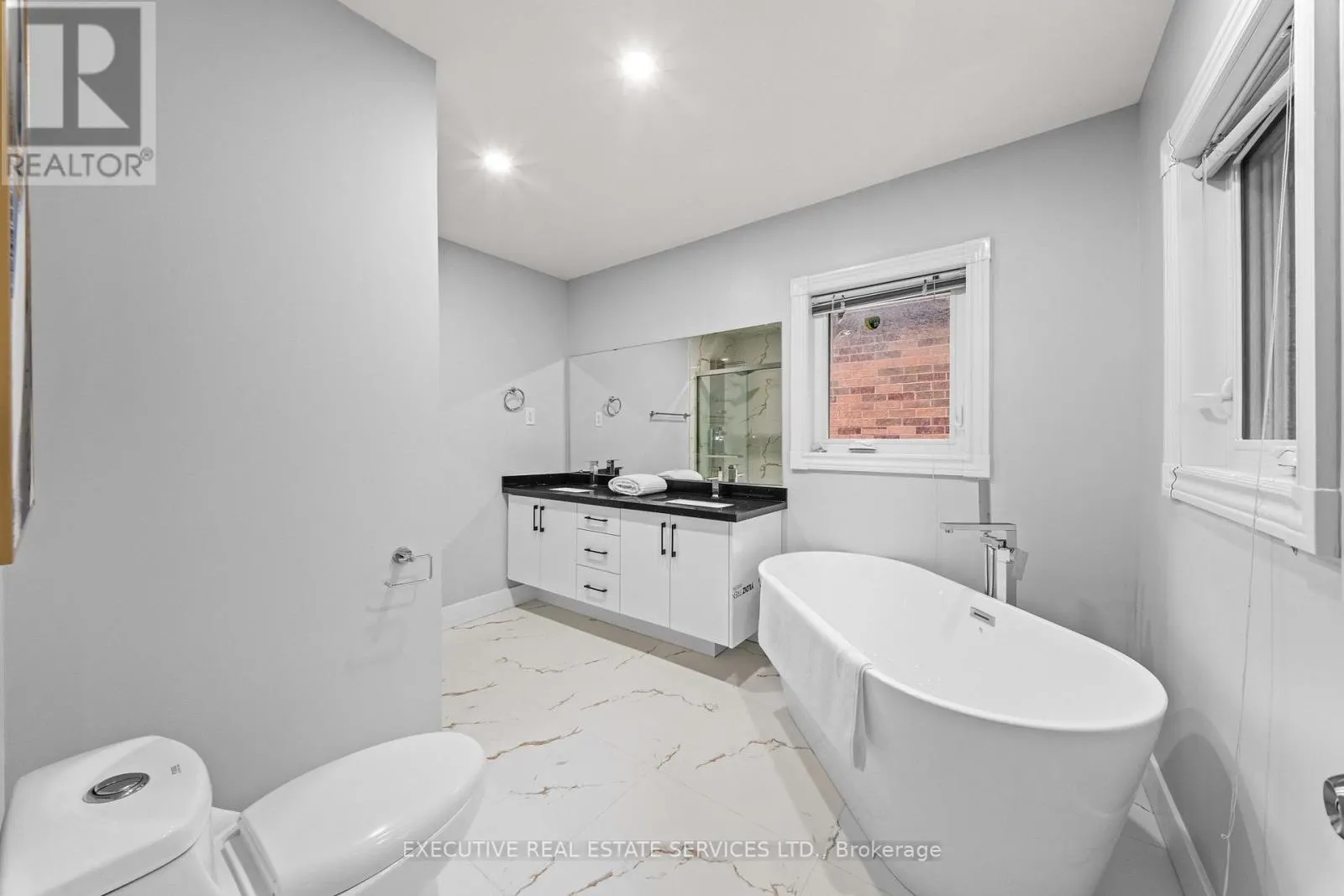 23 FENFLOWER COURT