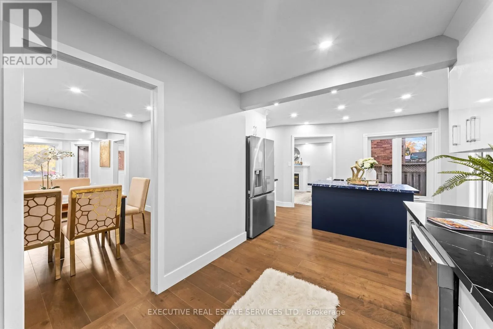 23 FENFLOWER COURT