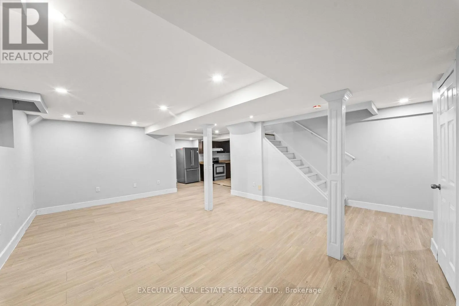 23 FENFLOWER COURT