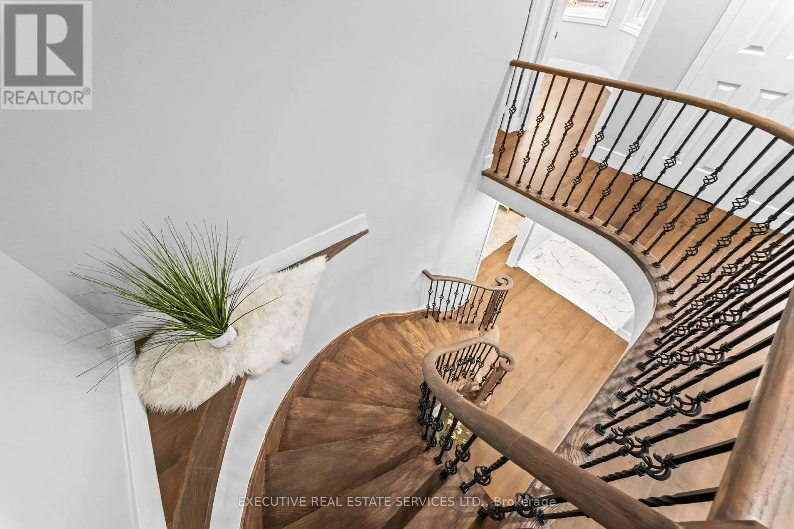 23 FENFLOWER COURT