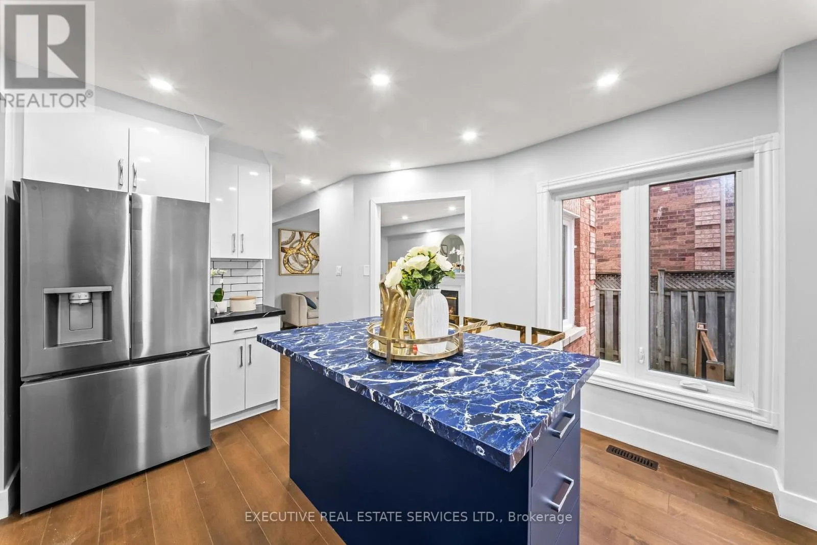 23 FENFLOWER COURT