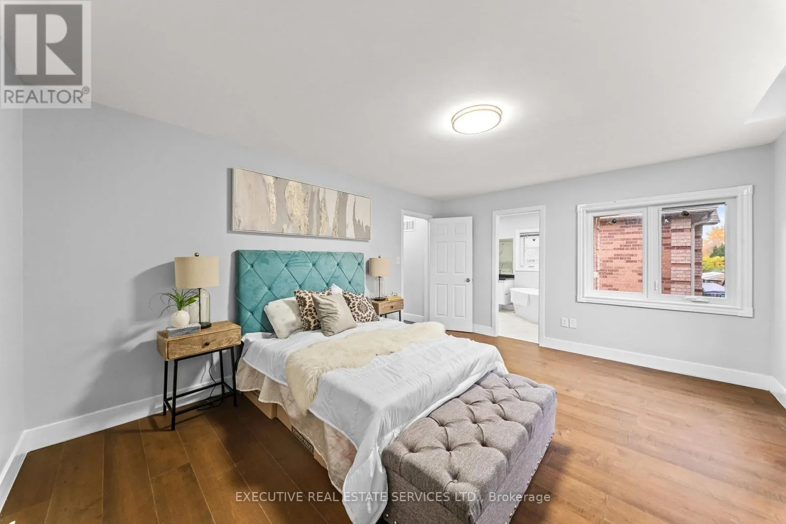 23 FENFLOWER COURT