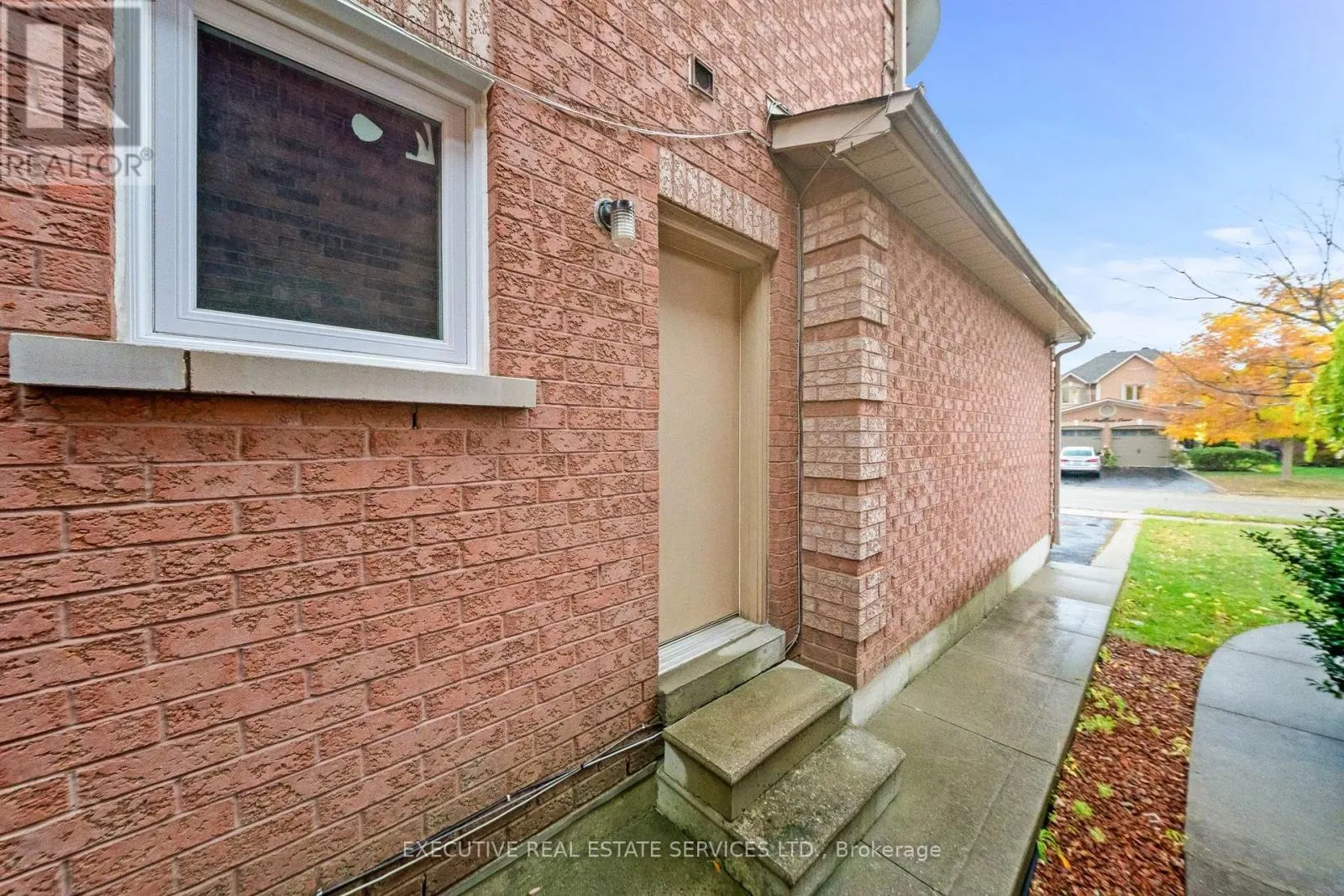 23 FENFLOWER COURT