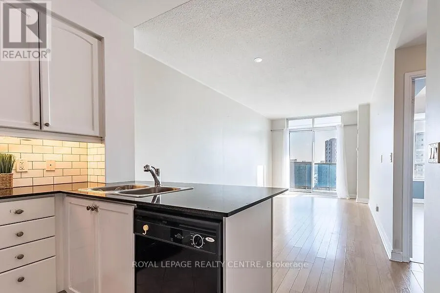 1705 - 90 ABSOLUTE AVENUE