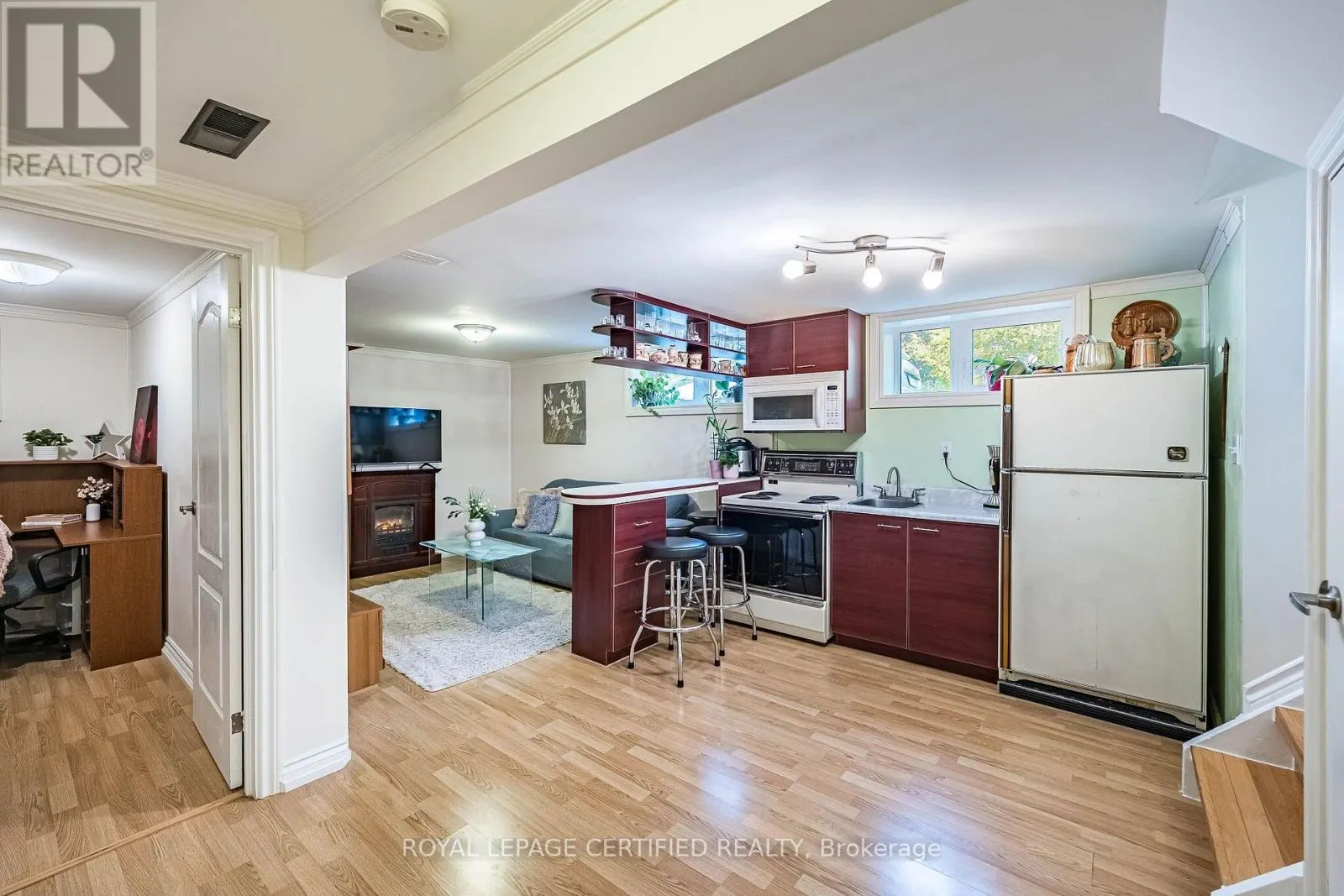 1622 WAVELL CRESCENT