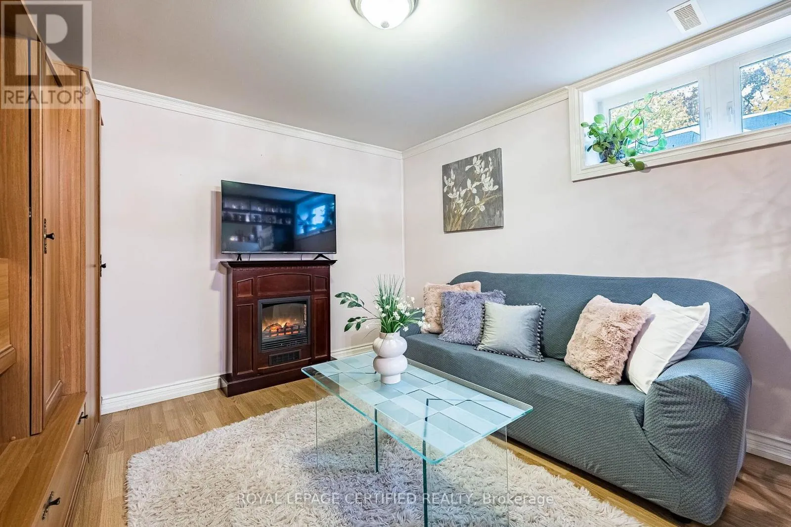 1622 WAVELL CRESCENT