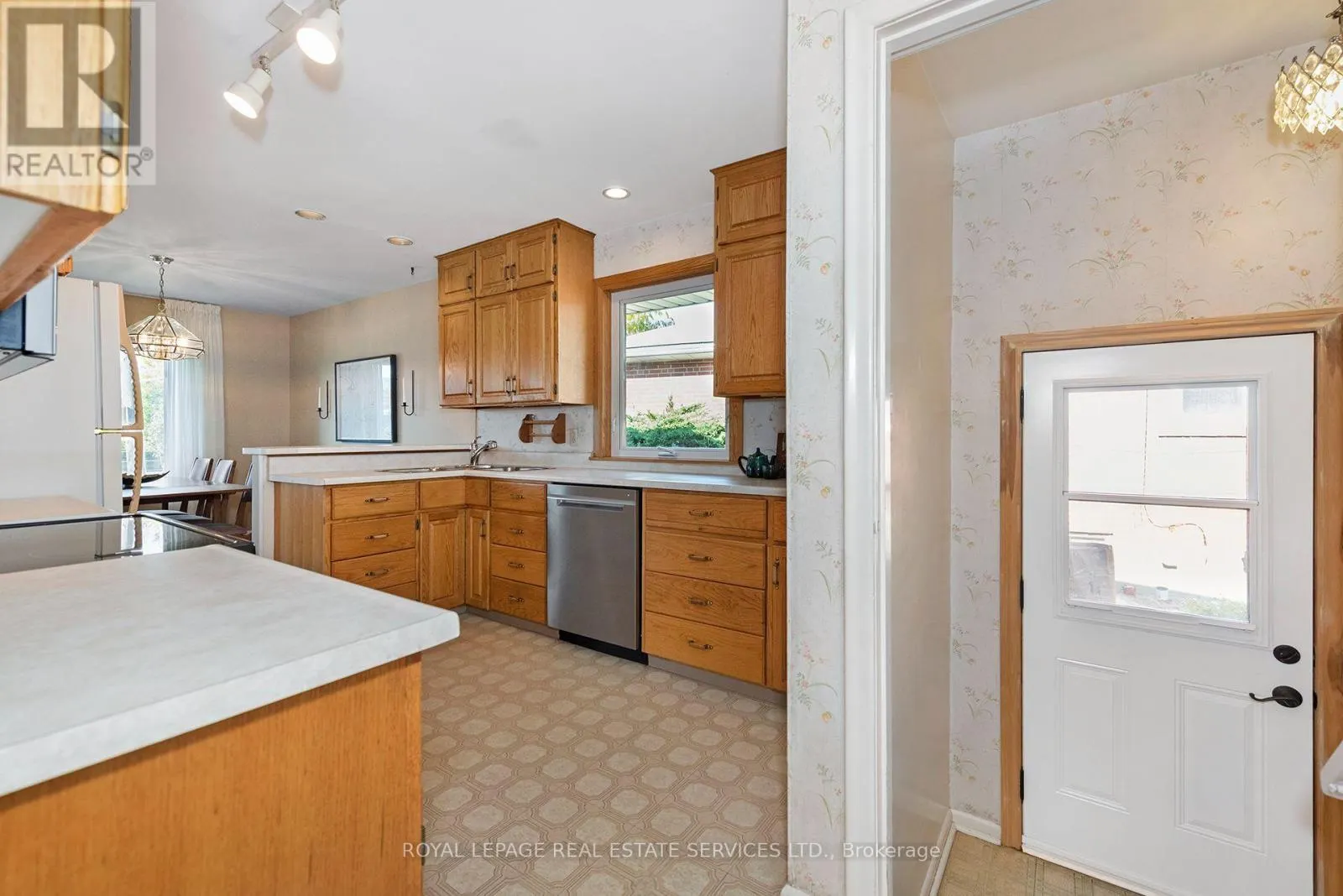 40 WEST DEANE PARK DRIVE