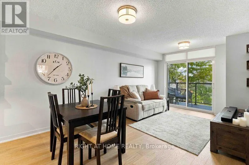 302 - 816 LANSDOWNE AVENUE