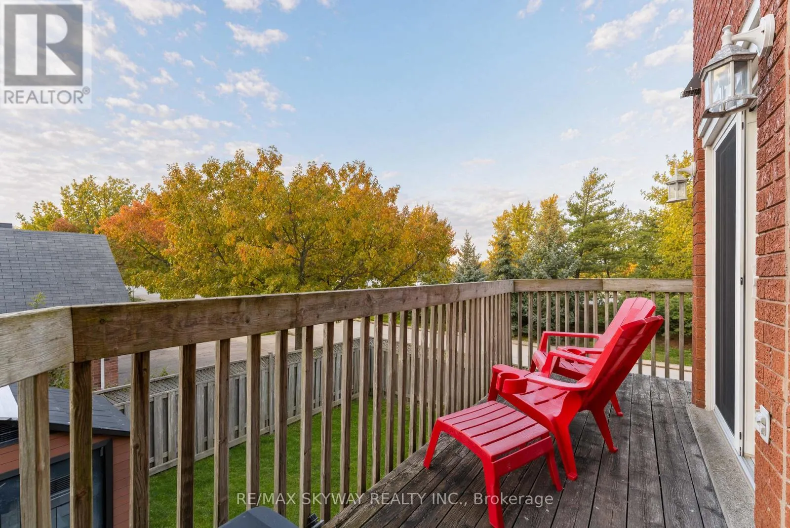 2040 LUMBERMAN LANE