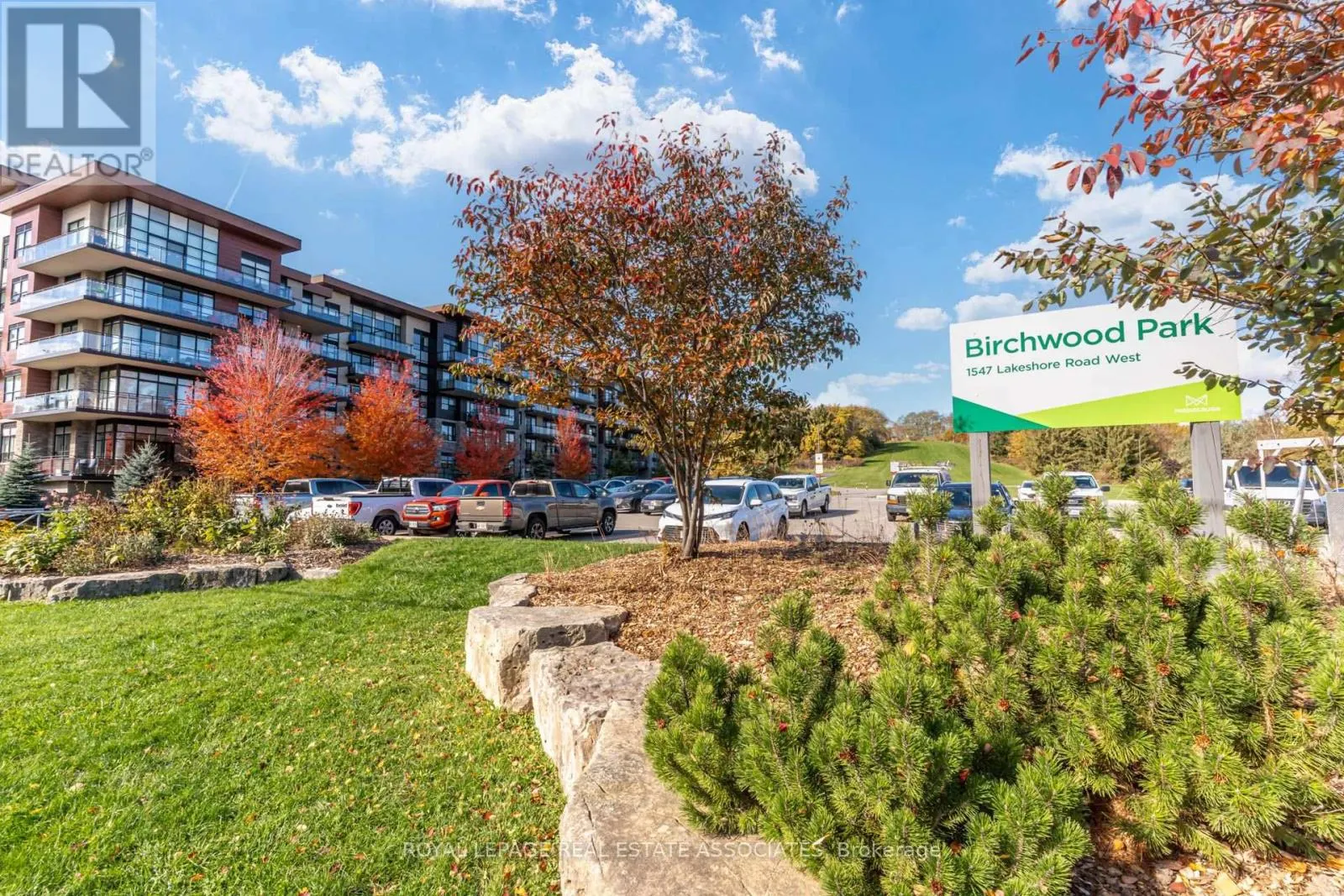 465 - 1575 LAKESHORE ROAD W