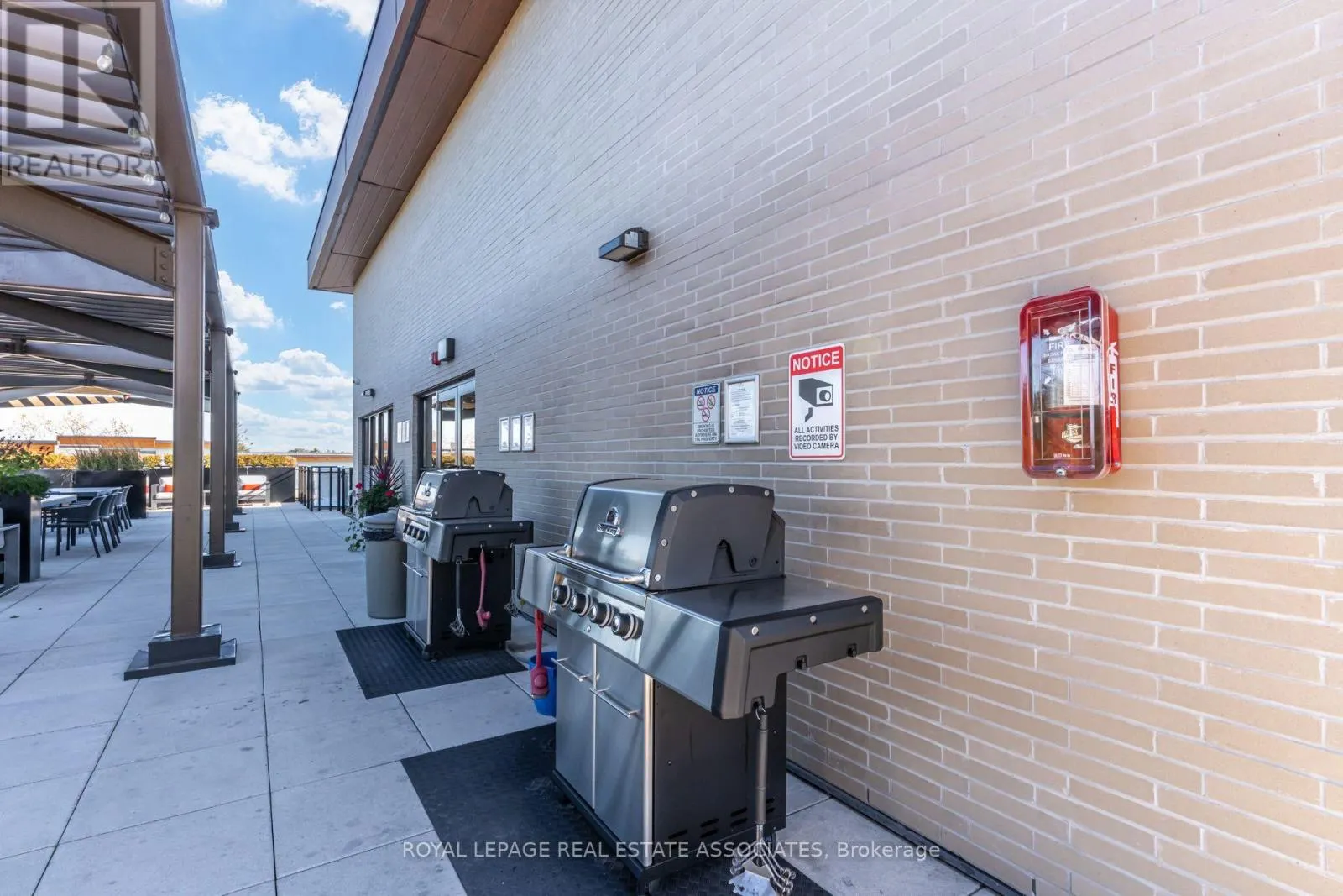 465 - 1575 LAKESHORE ROAD W