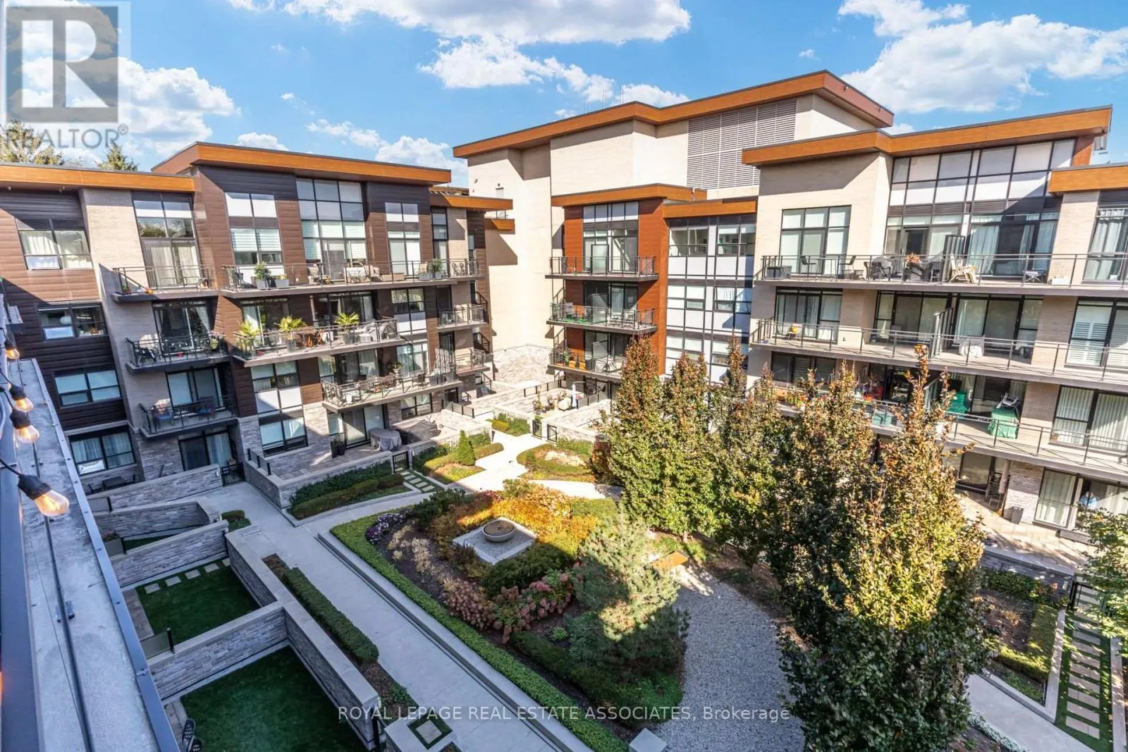 465 - 1575 LAKESHORE ROAD W