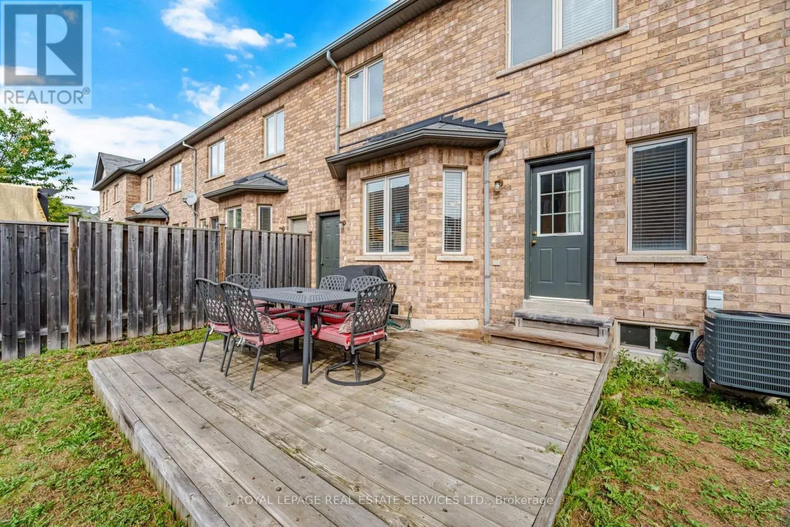 332 DUNCAN LANE N