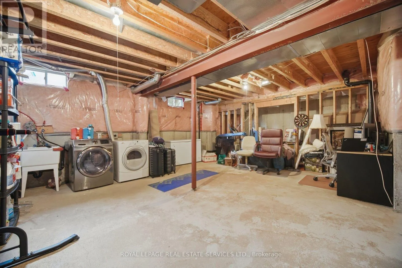 332 DUNCAN LANE N