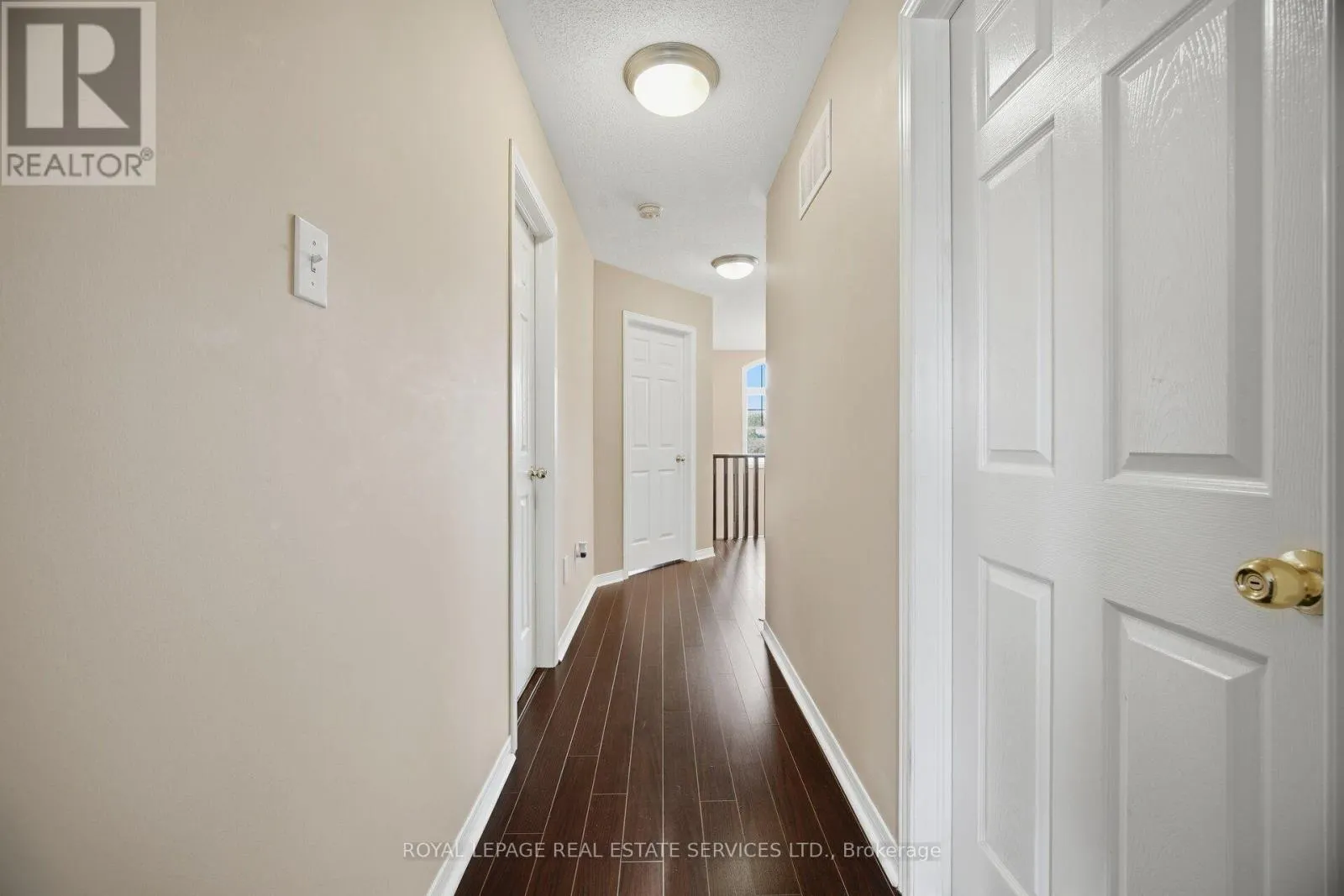 332 DUNCAN LANE N