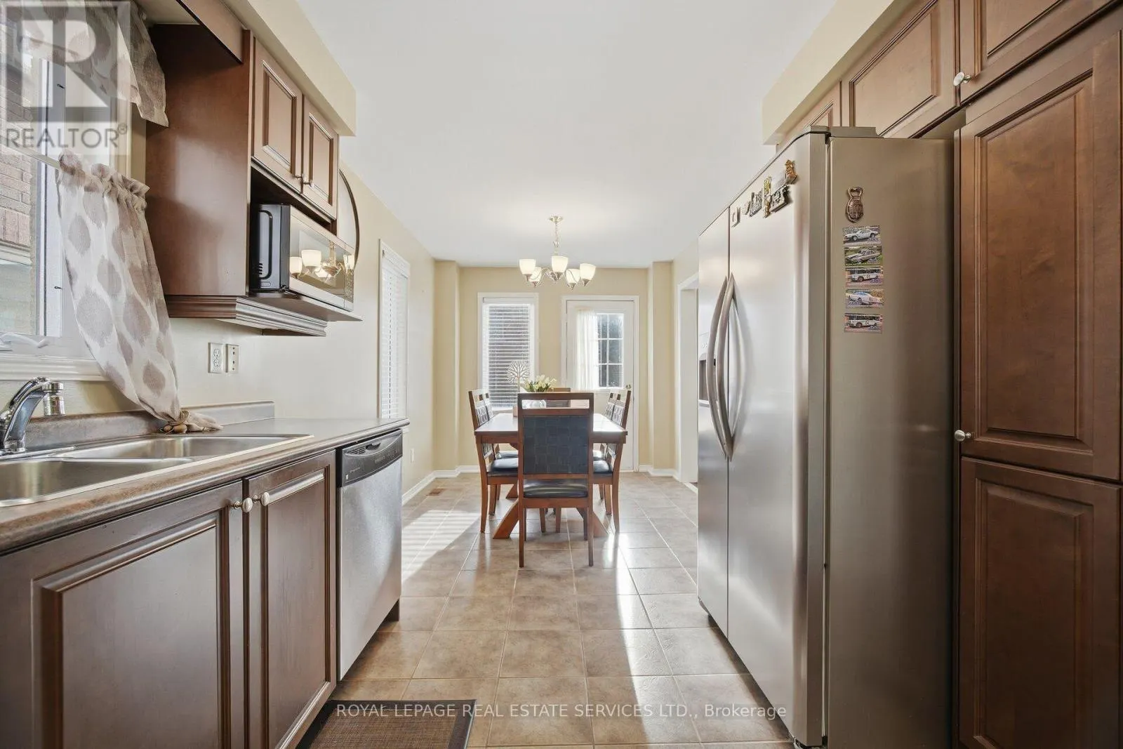 332 DUNCAN LANE N