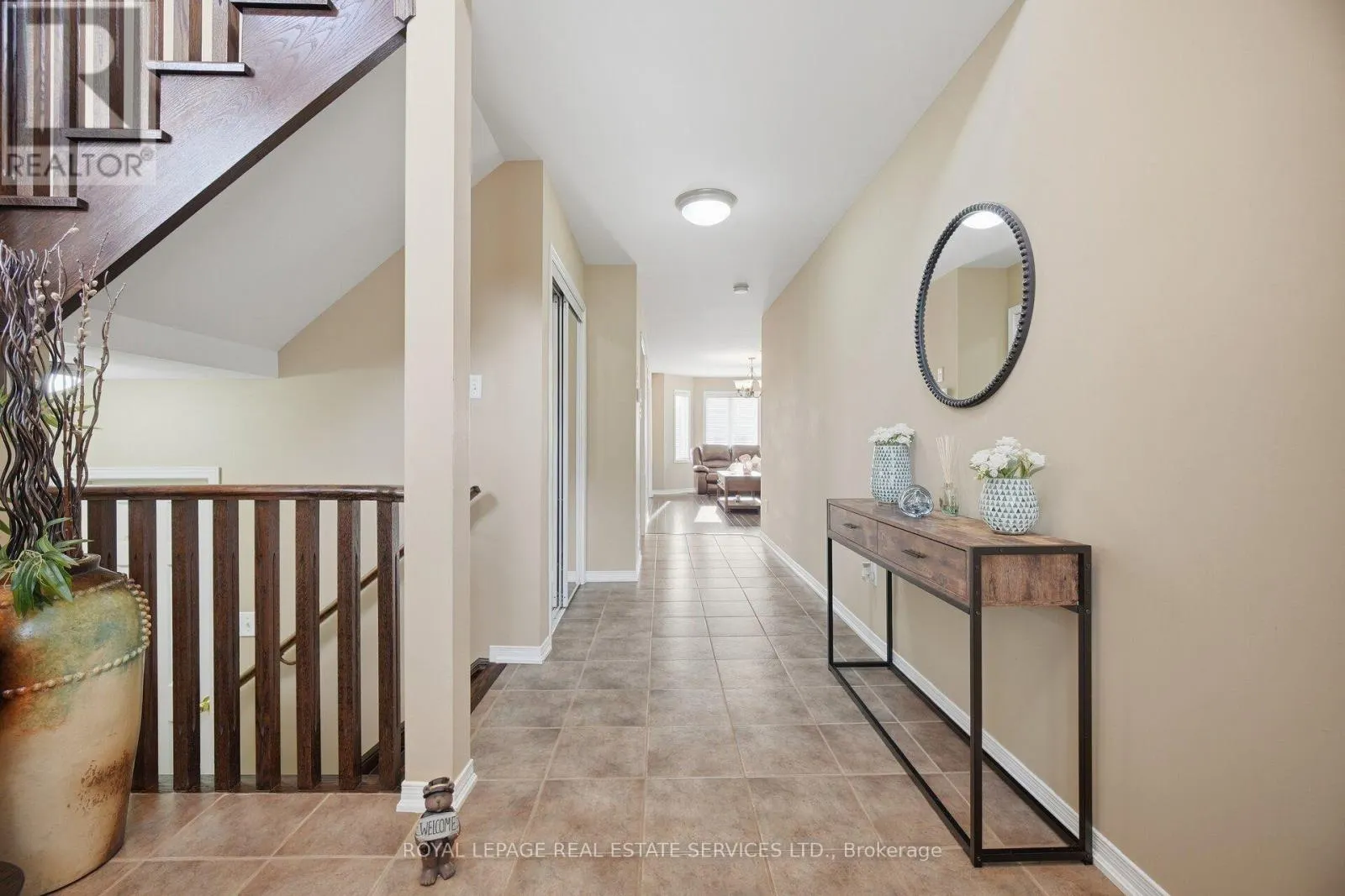 332 DUNCAN LANE N