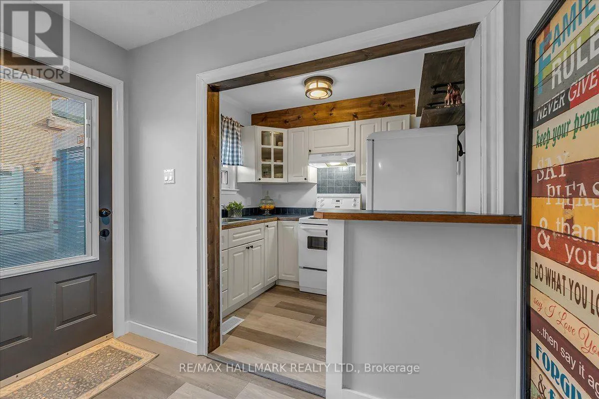 1286 NAPIER CRESCENT