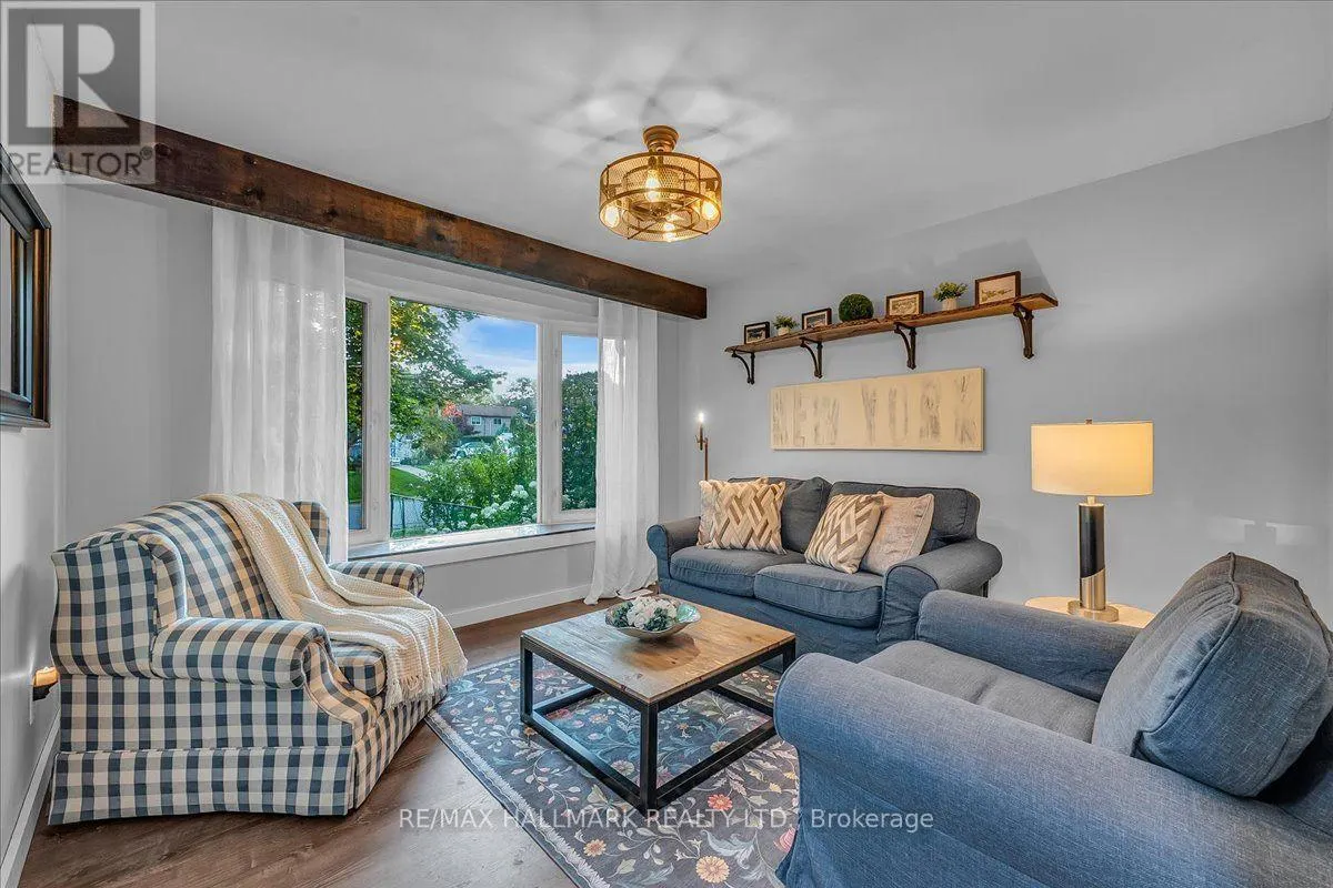 1286 NAPIER CRESCENT
