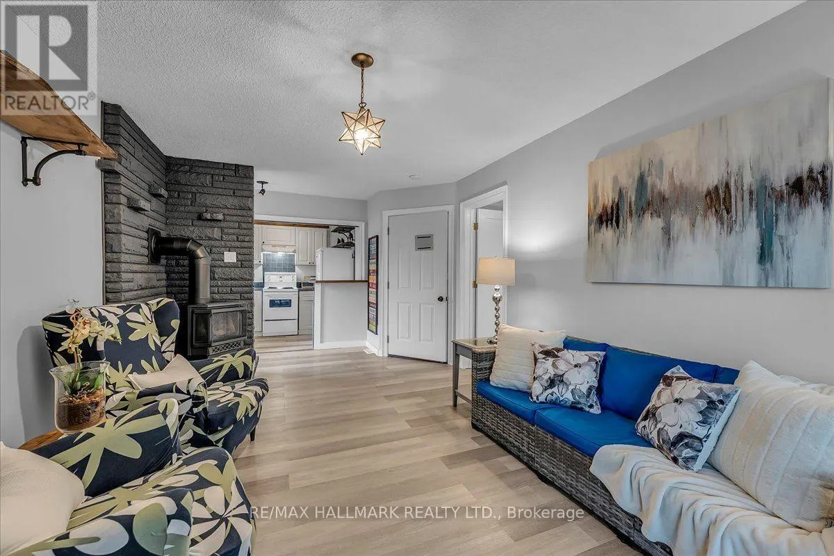 1286 NAPIER CRESCENT