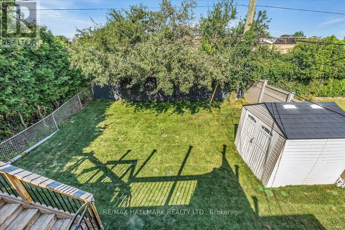 1286 NAPIER CRESCENT