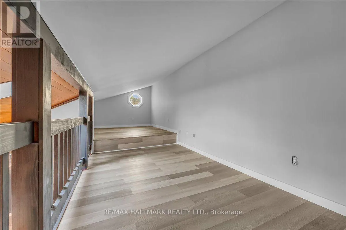 1286 NAPIER CRESCENT