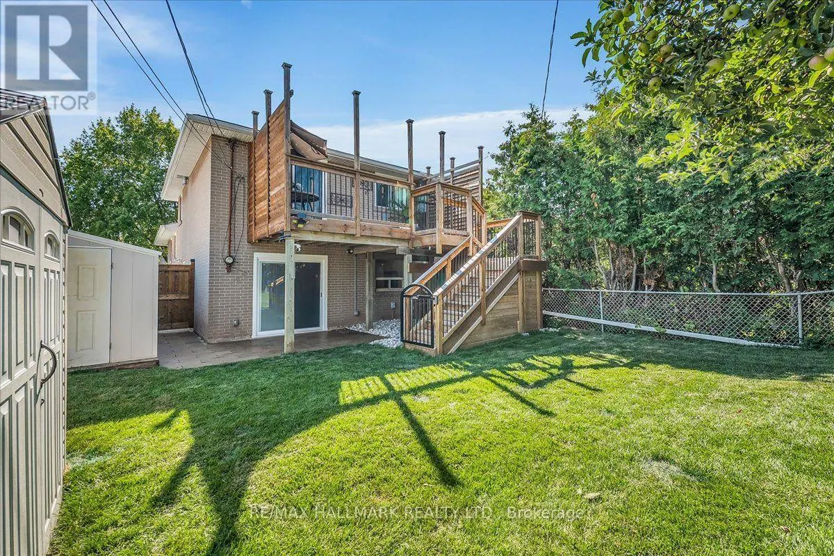 1286 NAPIER CRESCENT