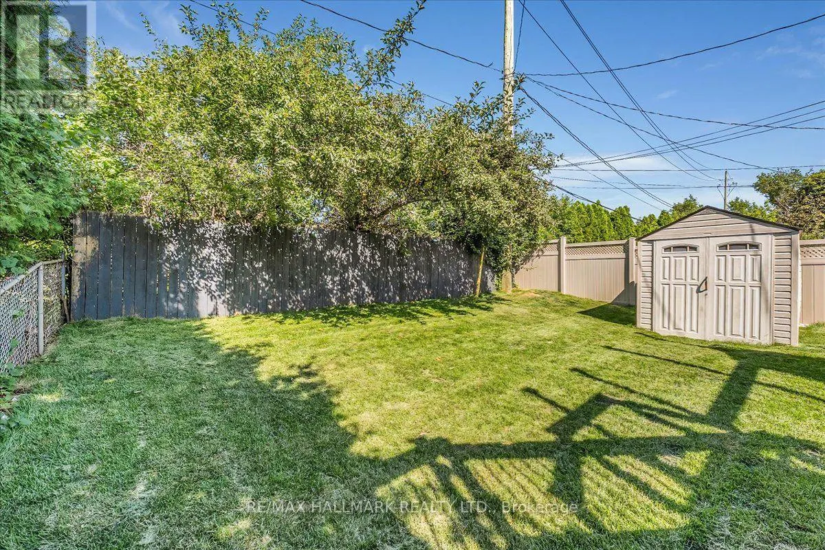 1286 NAPIER CRESCENT