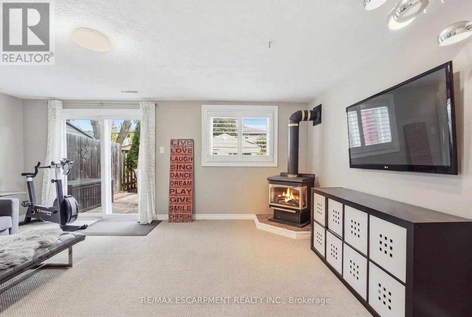 2266 MELISSA CRESCENT