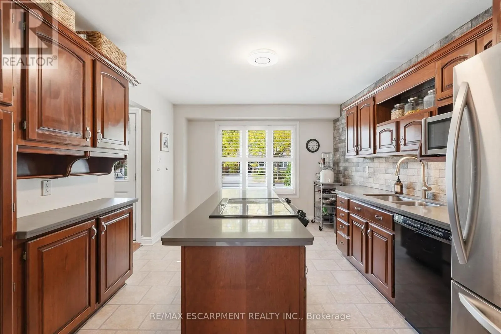 2266 MELISSA CRESCENT