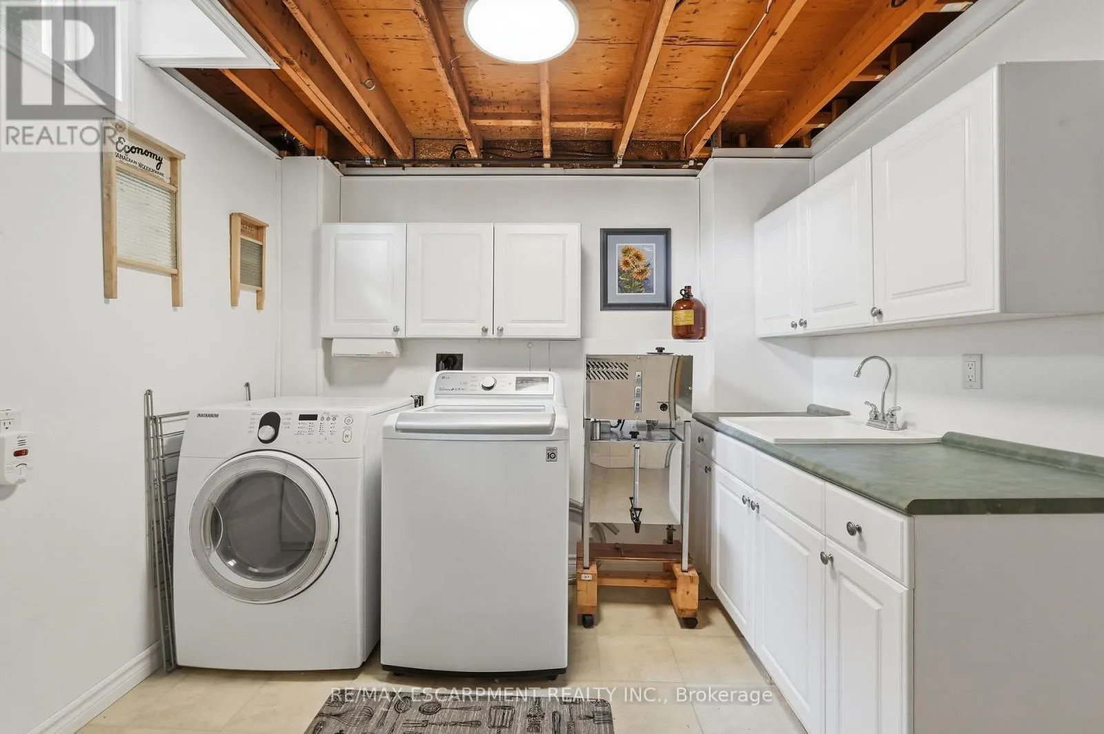 2266 MELISSA CRESCENT
